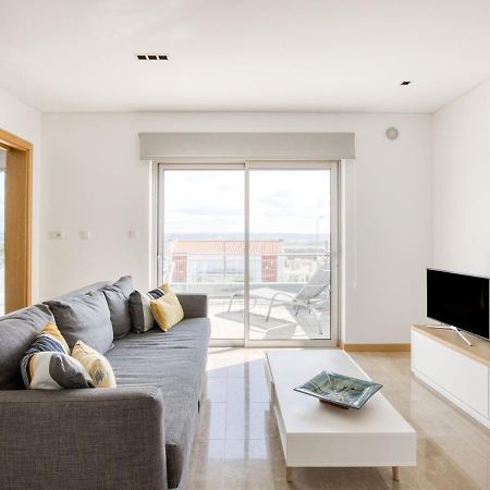 Modern Holiday Home In Salir Do Porto With Swimming Pool Salir de Porto Esterno foto