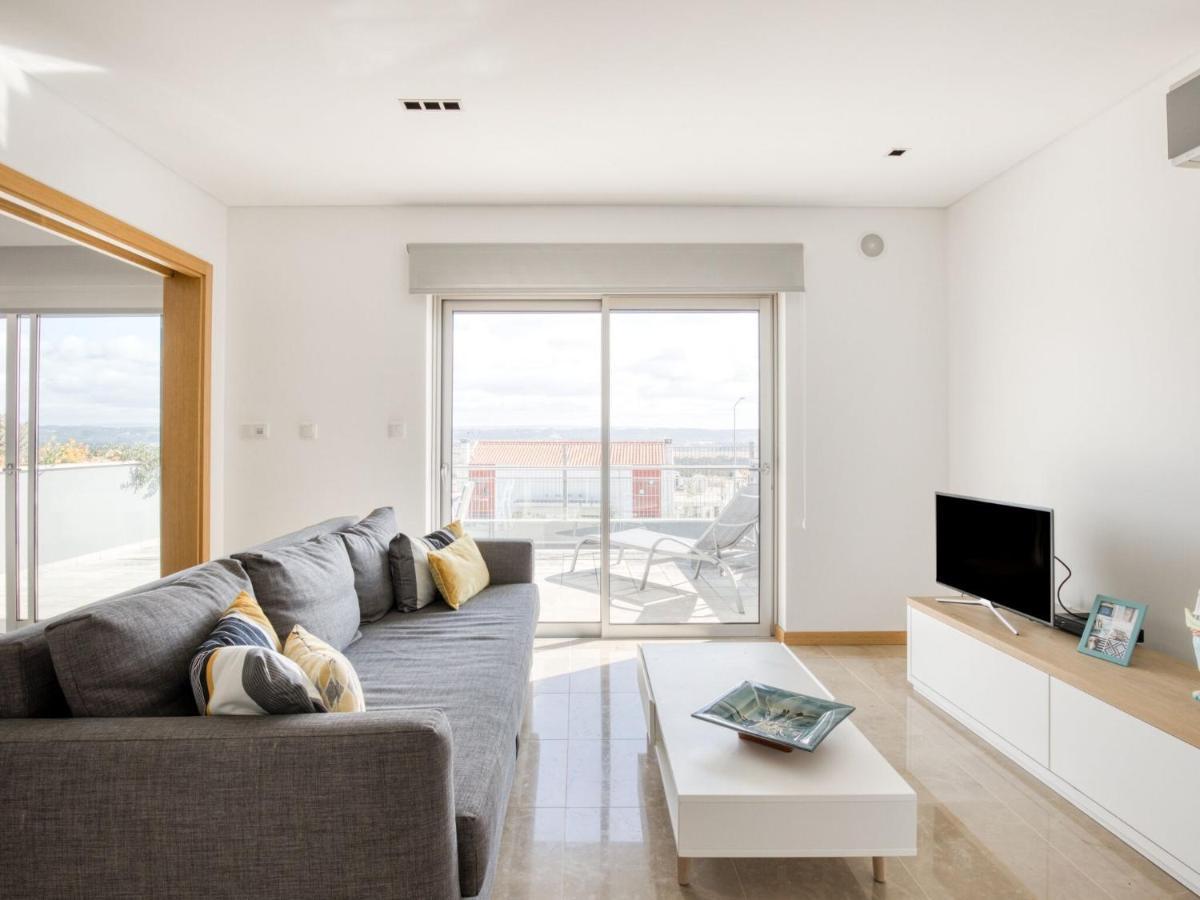 Modern Holiday Home In Salir Do Porto With Swimming Pool Salir de Porto Esterno foto