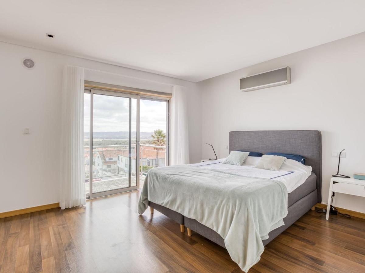 Modern Holiday Home In Salir Do Porto With Swimming Pool Salir de Porto Esterno foto