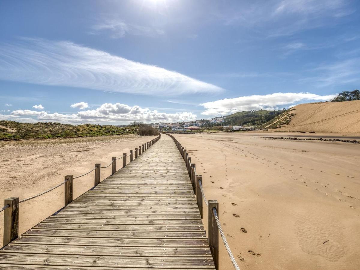 Modern Holiday Home In Salir Do Porto With Swimming Pool Salir de Porto Esterno foto